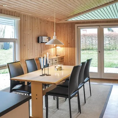 Vakantiehuis Three-bedroom Holiday In Brenderup Fyn