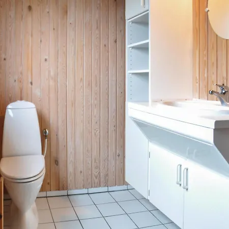 Three-bedroom Holiday In Brenderup Fyn * Vedelshave